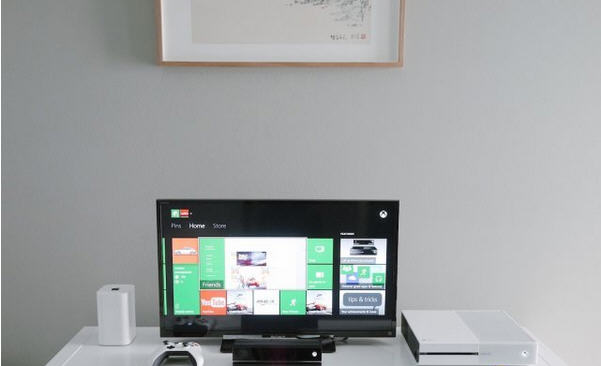 让你眼前一亮！白色版Xbox One曝光